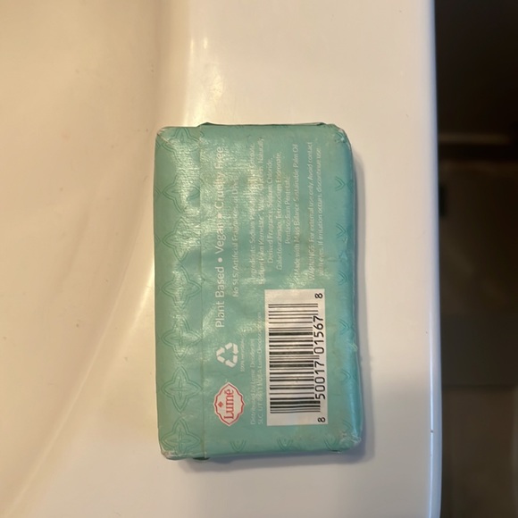 Sweet lily lume natural soap for face and body - Picture 3 of 3